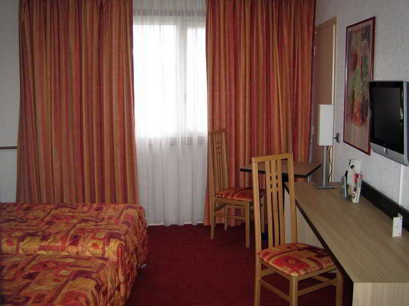 Inter-Hotel La Closerie Beaune Pokój zdjęcie